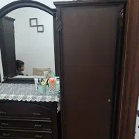 تخت خواب میزوآینه ارایش عسلی  کمد آیینه ویترین
