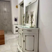 کنسول و آینه