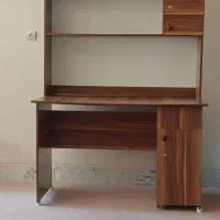 کتابخانه بسیار تمیز ونو