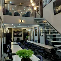 قربانی-ویلایی-سه-بر-با-باغچه-در-شاه-راه-اصلی-فاز-3