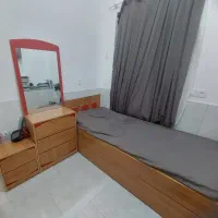 ست تخت خواب دونفره،آینه،میز آرایش،میز پاتختی و تشک