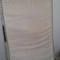 تخته زیر تشک و یک عدد تشک تک نفره
