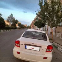 با سلام و ادب یک دستگاه ماشین سواری ریوکیا