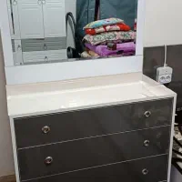 میز آرایش‌ تمام ام دی اف