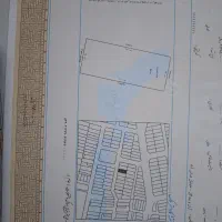 زمین در به حیاط