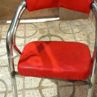 مقداری لوازم،کریر،صندلی،پایه قابلمه