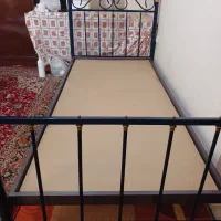 تخت یک نفره فلزی