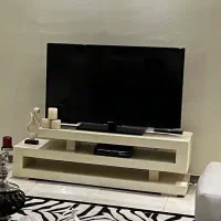 میز تلویزیون به رنگ شیری