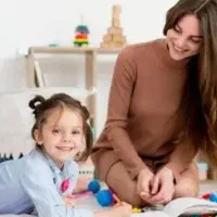 پرستاری دختر بچه سه ساله