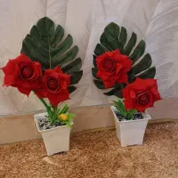 گلدان و گل