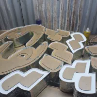 طراحی و نصب حروف چنلیوم و تابلوسازی