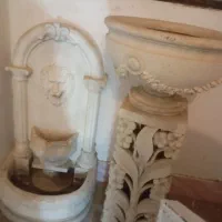 گلدان و اب نما