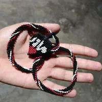 گردنبند زندانبافت