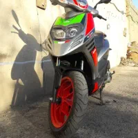 آپریلیا 150 sr