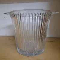 جای یخی بژرگ تمیز سالم