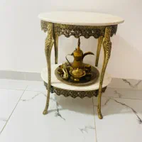 میز برنجی و  ابمیوه گیری