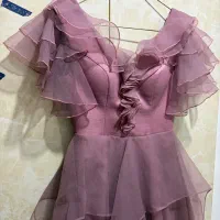 تعدادی لباس مجلسی