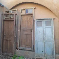 درب چوبی قدیمی
