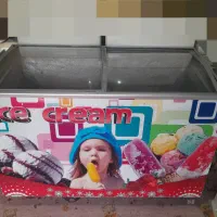 یخچال بستنی کاملا سالم کم کار درحال کار