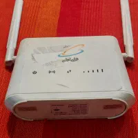 مودم همراه اول و تعدادی هاب سوییچ شبکه