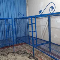 تخت فلزی محکم دو طبقه