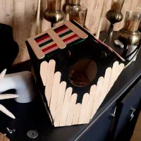 لانه پرنده پوشال چوب