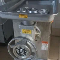 چرخ گوشت صنعتی ایستاده مدل سی ۱۳۰ موتور ۴۲