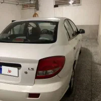 ریو مدل ۸۸ سفید