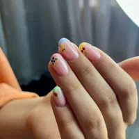 ۳۰٪تخفیف ویژه خدمات کاشت ناخن