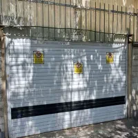 فروش کرکره برقی با موتور در حد نو