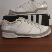 کتونی Adidas