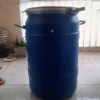 ۴ عدد بشکه ۱۰۰ لیتری خارجی با کیفیت