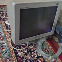 مانیتور کامپیوتر و کیبورد و دانگل