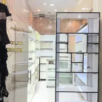 دکور مغازه لواز آرایشی