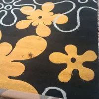 دو پالاز موکت ۱۲متری قهوه‌ای- یکی هم ۹متری نارنجی