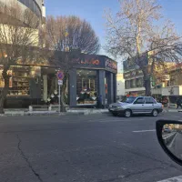 ۱۶۰ متر فروشگاه خیابان اصلی پاسداران قبل برج سفید