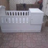 تخت سیسمونی و نوجوانی
