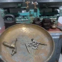 ترازو و کفه برنجی