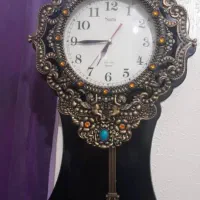 ساعت دیواری سالم وتمیز