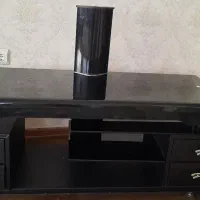میز تلویزیون شیشه ای