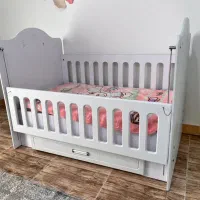 تخت کودک به همراه تشک