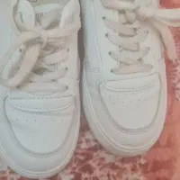 کفش اسپورت زنانه سفید اسکیت  پسرانه سایز ۳۴ و ۳۹