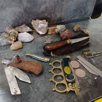 انگشتر و سنگ  و چاقو اصل قدیمی