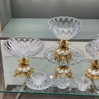 سرویس پذیرایی کریستال ۱۲ نفره پایه آنتیک گل دار|ظروف سرو و پذیرایی|تهران, شوش|دیوار