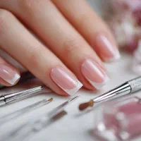 دستیار ناخنکار