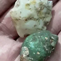 دو۲ عددسنگ فروشی کوچک یکی سبزیکی استخوانی