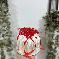 کیک خونگی و باکس هدیه