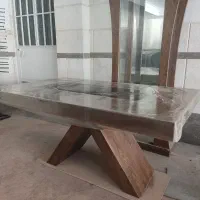 میز ۶ نفره با چوب گردو و ویترین شیشه ای ۴طبقه