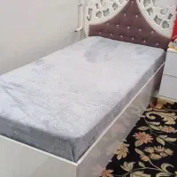 تخت خواب یک نفره سلطنتی