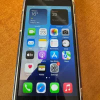 ایفون se 2020 تمیز